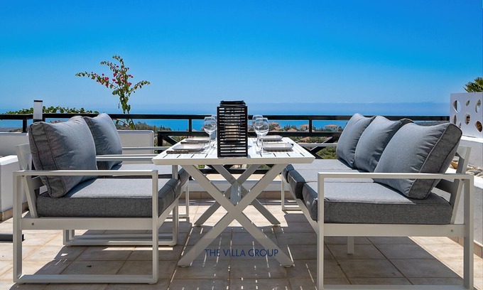 Pissouri Apartment | 2 bedroom apartment - communal pool
