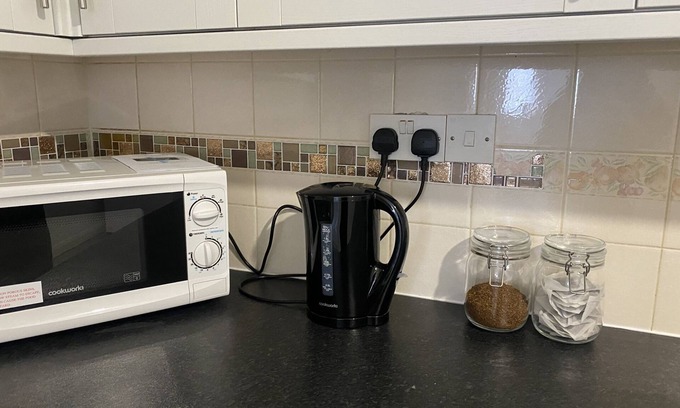 Horley Apartment | 2 bedroom Apartment close to Gatwick Airport
