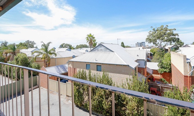 Rivervale Apartment | 2 Bedroom Apartment Free Wifi and Parking