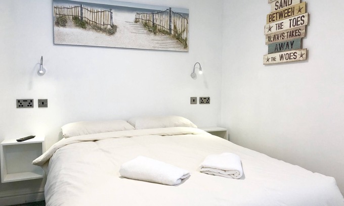 North Shore Apartment | 2 bedroom apartment in fashionable North Shore (newly renovated April '19)