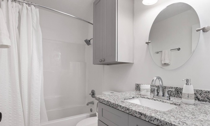 Iowa Apartment | 2 Bedroom Apartment in Iowa, La #1