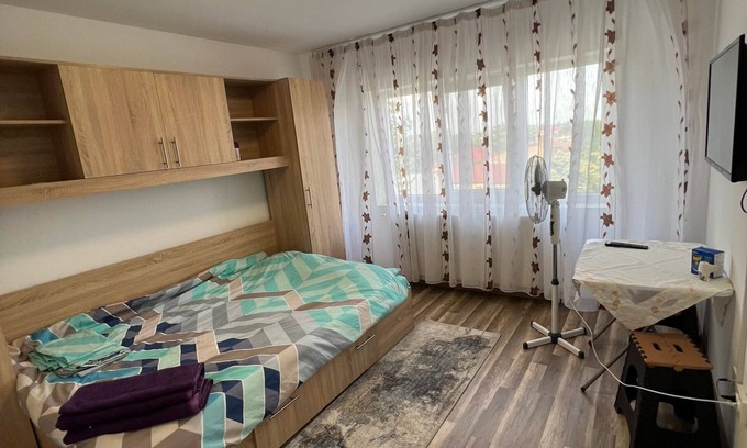 Corabia Apartment | 2 Bedroom Apartment Madalina