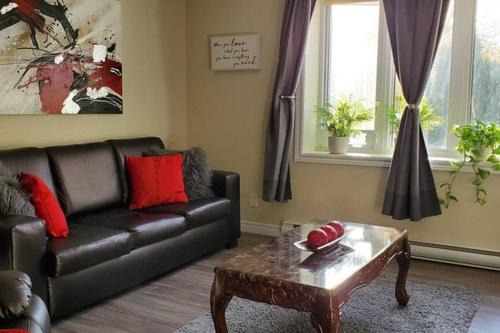 Downtown Gatineau Apartment | 2-Bedroom Apartment Sweet #2 by Amazing Property Rentals