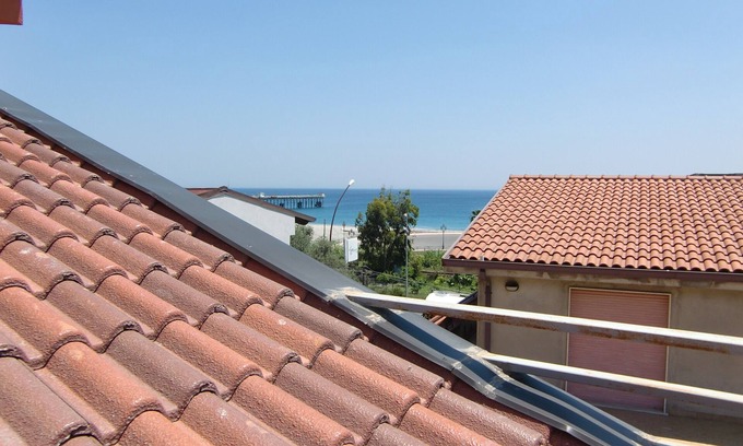 Siderno Marina Apartment | 2 bedroom apartment with roof terrace in Siderno Marina, South Italy