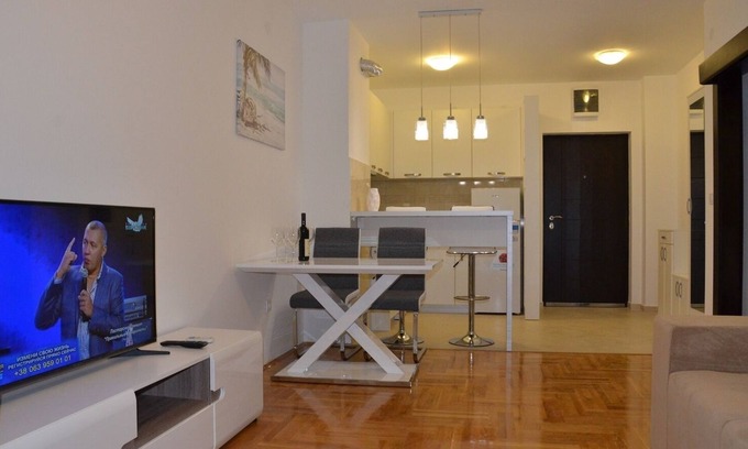 Podmaine Apartment | 2-bedroom apartment with a seaview "Podmaine 70"