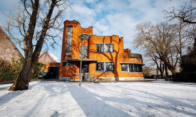Zwevegem Apartment | 2-Bedroom Apt Above Venti Restaurant – Near Xpo