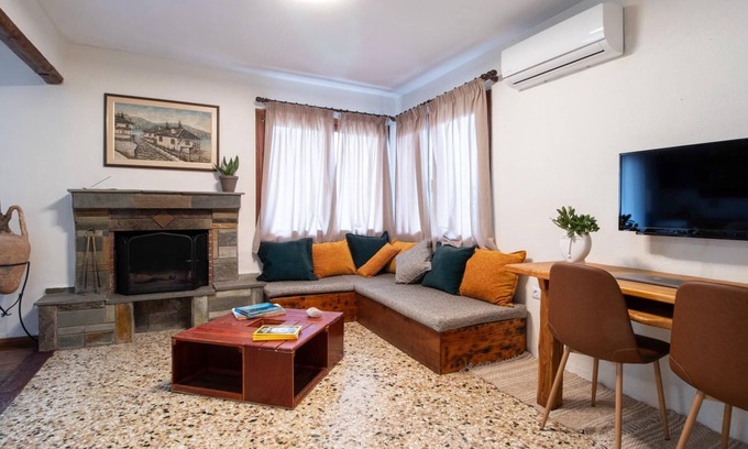 Kavala House | 2 Bedroom Art House in Kavala