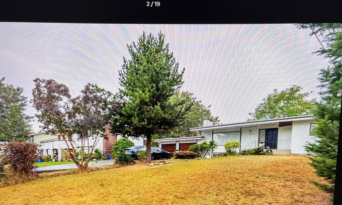 South Clearbrook House | 2 bedroom basement in Abbotsford with parking
