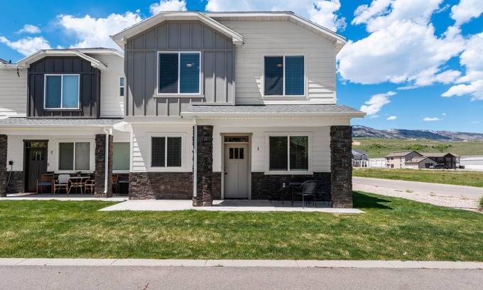 Garden City House | 2 Bedroom Bear Lake Townhome - Main floor - Downtown location close to shopping