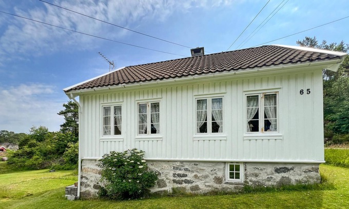 Hovag House | 2 bedroom beautiful home in Høvåg