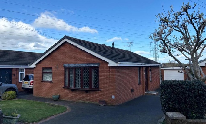 Acrefair House | 2 Bedroom Bungalow