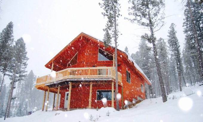Philipsburg Cabin | 2 Bedroom Cabin near Philipsburg, Montana