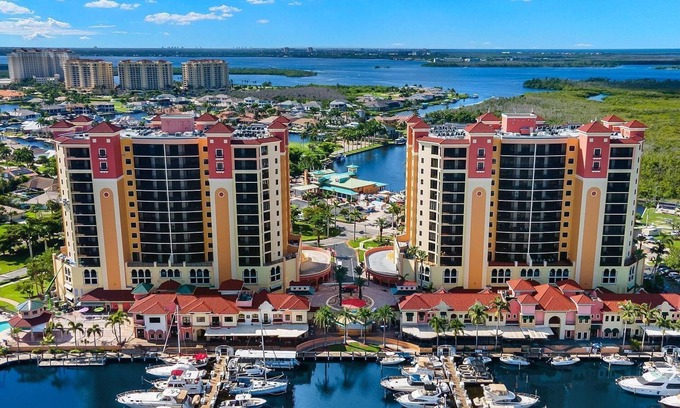 Pelican Condo | 2 Bedroom Cape Harbour Condo