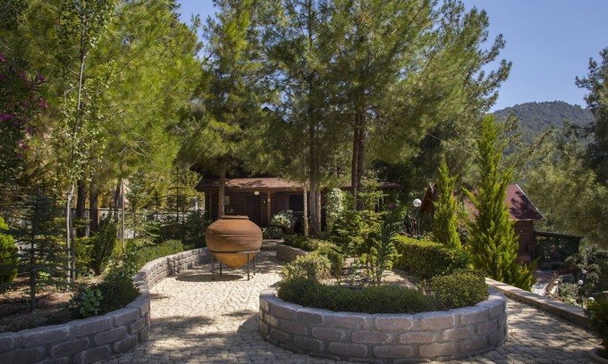 Spilia Ski Chalet | 2 Bedroom Chalet in Spilia Troodos
