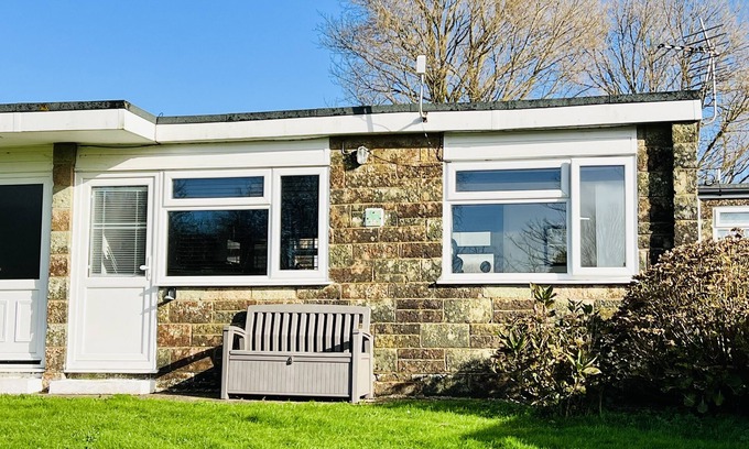 Sandown Ski Chalet | 2 Bedroom Chalet, SB172, Sandown Bay, Isle of Wight, Free WiFi