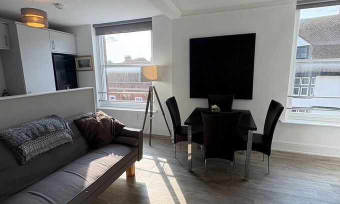 St Albans Apartment | 2 Bedroom City Centre Apartment