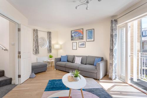 Cambridge City Centre House | 2 Bedroom City Centre Townhouse - with Parking