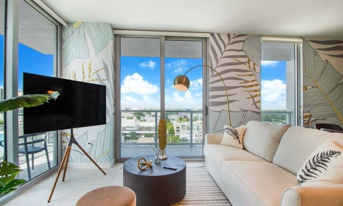 Northeast Miami Condo | 2 Bedroom -City View- Miami Design District - 1002