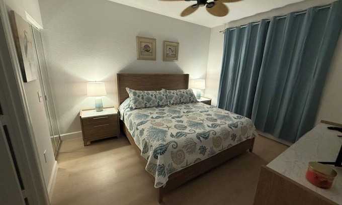 Iona Condo | 2-bedroom condo 10 mins from the Fort Myers beach and Sanibel Island