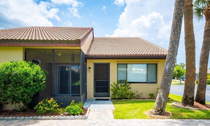 Indialantic Condo | 2 Bedroom Condo 431410 by Houzlet