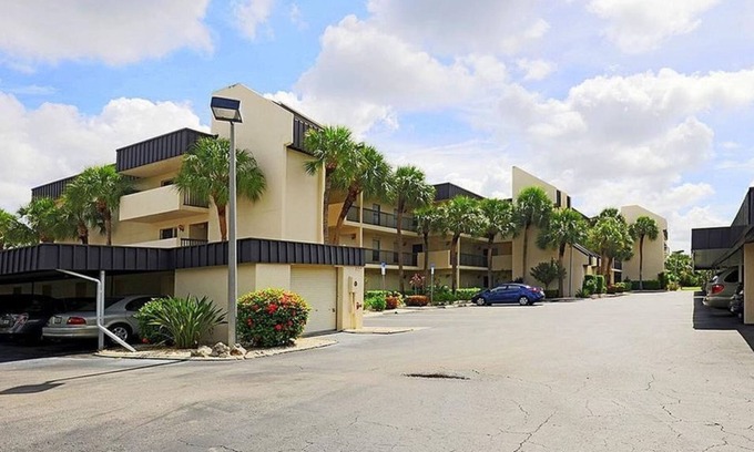Cypress Lake Condo | 2 Bedroom Condo 72089 by Houzlet