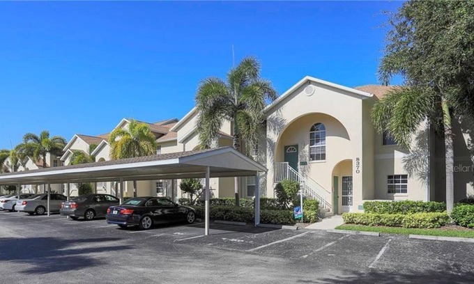 Vamo Condo | 2 Bedroom Condo 95136 by Houzlet