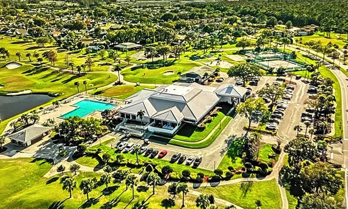 Ventura Condo | 2-bedroom condo gated Ventura Orlando with AC, WiFi, fitness room, golf, more