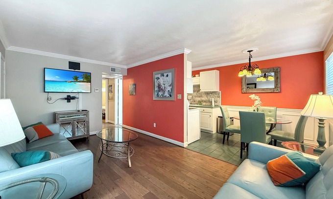 Northeast Virginia Beach Condo | 2-bedroom condo one block from the oceanfront.