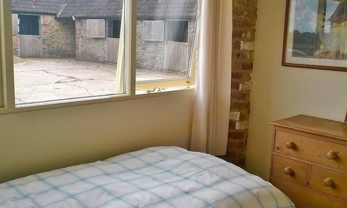 Giddeahall Apartment | 2 Bedroom Cottage at Battens Farm Cottages