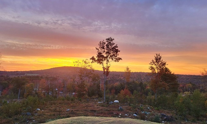 Brooks Cottage | 2 bedroom cottage house at Pond Hill Farms