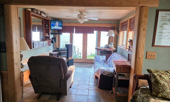 Alpena Cottage | 2-bedroom Cottage on Long Lake near Alpena