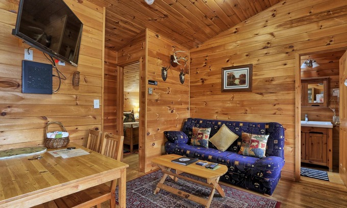 Long Lake Cottage | 2 Bedroom Cottage, sleeps 4