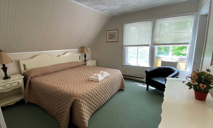 Poland Cottage | 2 Bedroom Cottage at the 500 acre Poland Spring Resort with lots of onsite activities!
