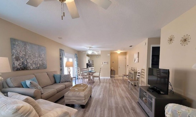 El Cortez House | 2 Bedroom Courtyard Villa with King Bed