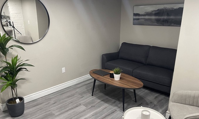 Beaconsfield Village House | 2 Bedroom Cozy Basement Apartment, Separate entrance + free Parking