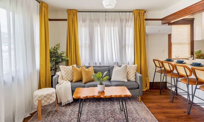 Whittier Apartment | 2 Bedroom Craftsman : KING Bed : Views : Parking : Between Disney/Universal