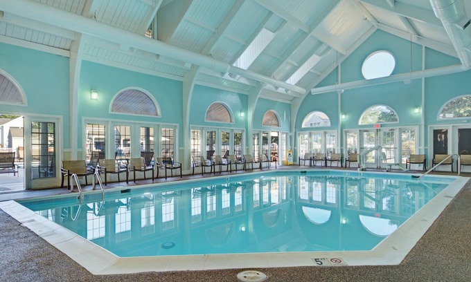 Williamsburg Apartment | 2 Bedroom Deluxe WM Kingsgate Resort - Home away from Home.