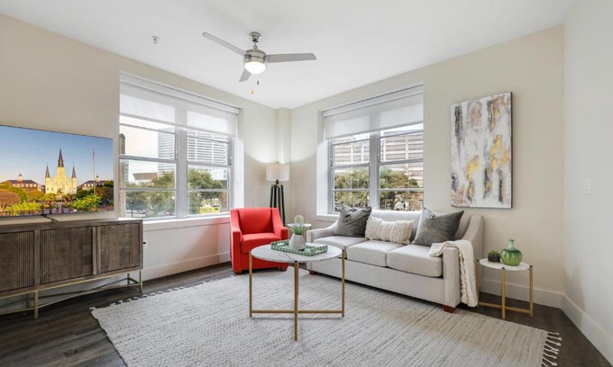 Central Business District Apartment | 2 Bedroom Elegant condos in Downtown New Orleans