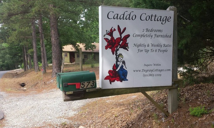 Bismarck House | 2 bedroom family vacation cottage (Caddo Cottage) near DeGray Lake.