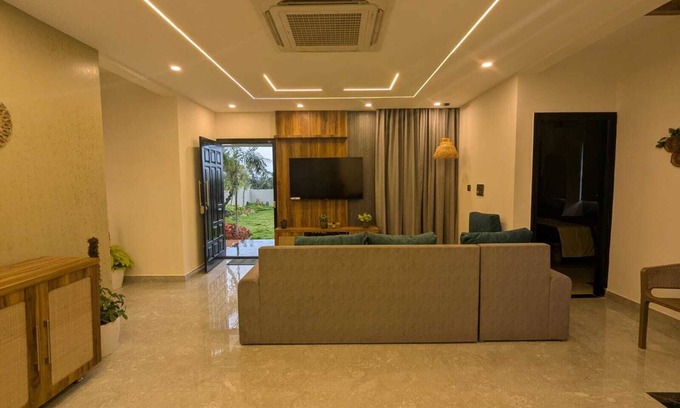 Hosur Other | 2-bedroom farmhouse in charming Hosur with AC