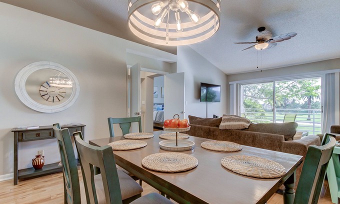 Isla del Sol Condo | 2 Bedroom Golf Course View, Near the Beach!