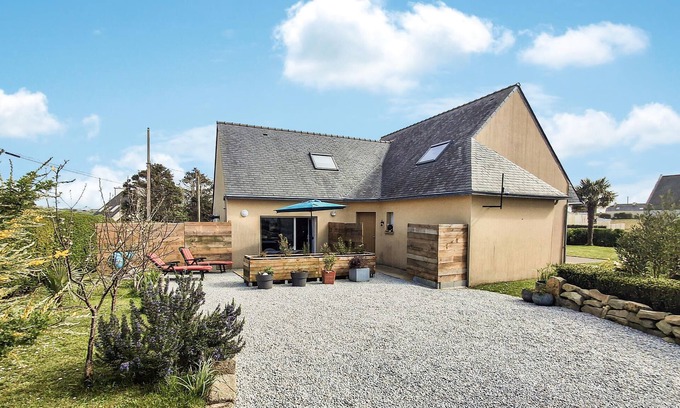 Saint-Pabu House | 2 bedroom gorgeous home in Saint-Pabu