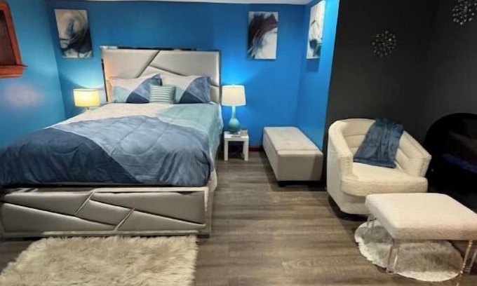 Bellwood Condo | 2-bedroom haven near Ohare with Wi-Fi, AC in fabulous Bellwood