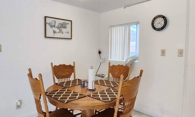 Midway City House | 2 bedroom home near Disney Land