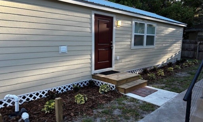 Longwood House | 2-bedroom house in charming Longwood with WiFi, Travel on our train or bus line.
