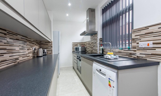 Welford House | 2 Bedroom House in the Heart of Leicester