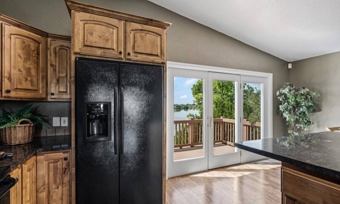 Elba House | 2 bedroom house overlooking Snake River