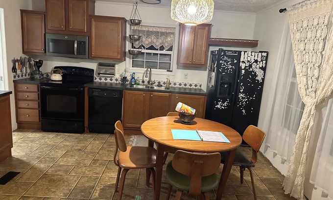 Wakefield House | 2-bedroom house with office space with amenities for long or short term stay