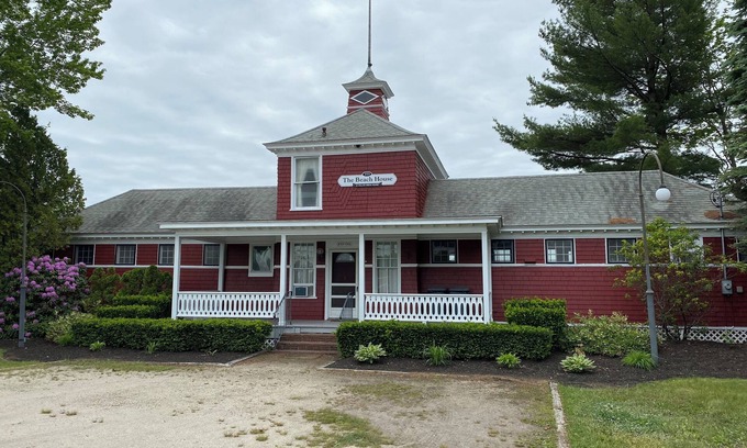 Poland Cottage | 2 Bedroom Lakeside cottage at the 500 acre Poland Spring Resort with lots of onsite activities!