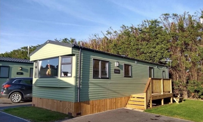 Knaresborough House | 2 bedroom lodge, sleeps 6, Leisure park ideal for Knaresborough and surrounds